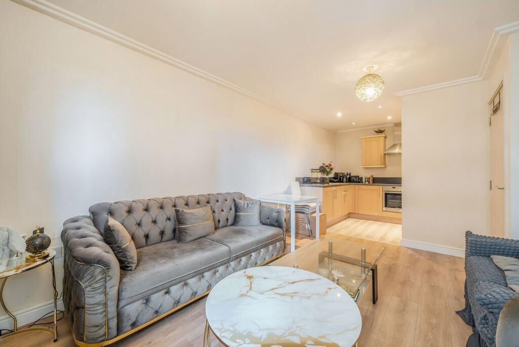 1 bed 1st Floor Flat for rent in London. From Foxtons - Ealing 1 bed 1st Floor Flat for rent in London. From Foxtons - Ealing
