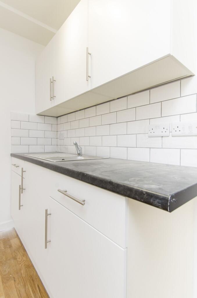 0 bed Studio for rent in Brentford. From Foxtons - Ealing