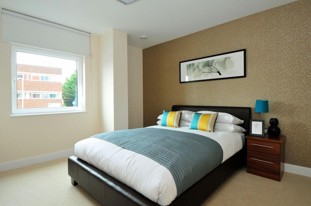 2 bed 1st Floor Flat for rent in Southall. From Foxtons - Ealing