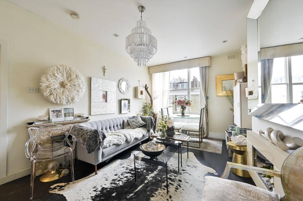 2 bed 1st Floor Flat for rent in London. From Foxtons - Earls Court