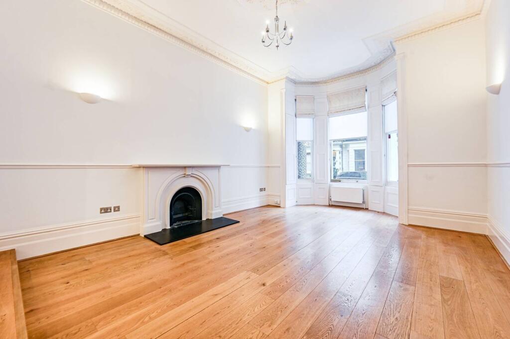 2 bed 1st Floor Flat for rent in London. From Foxtons - Earls Court