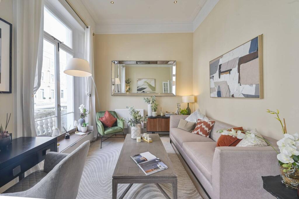 1 bed 1st Floor Flat for rent in London. From Foxtons - Earls Court