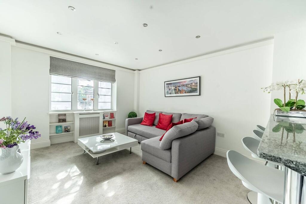 1 bed 1st Floor Flat for rent in London. From Foxtons - Earls Court