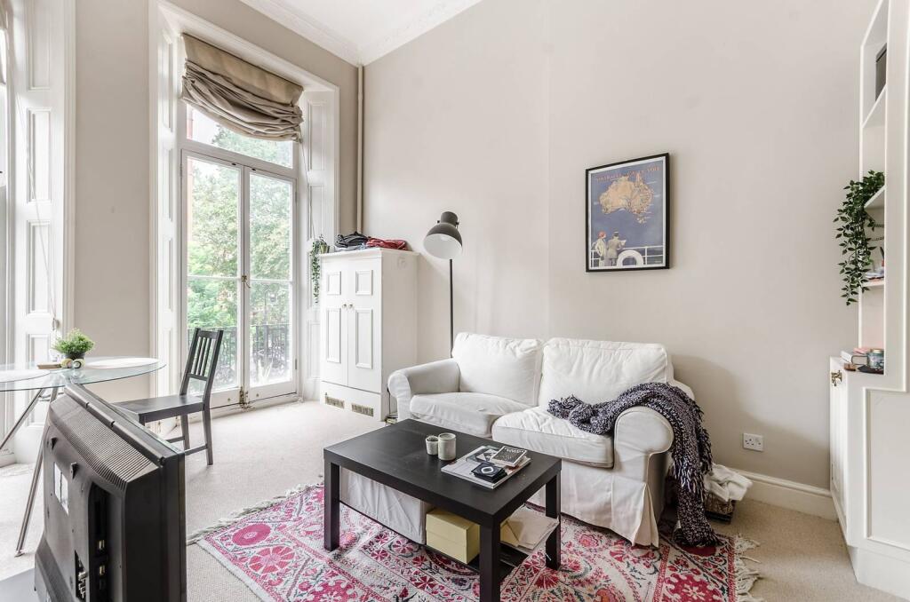 1 bed 1st Floor Flat for rent in London. From Foxtons - Earls Court