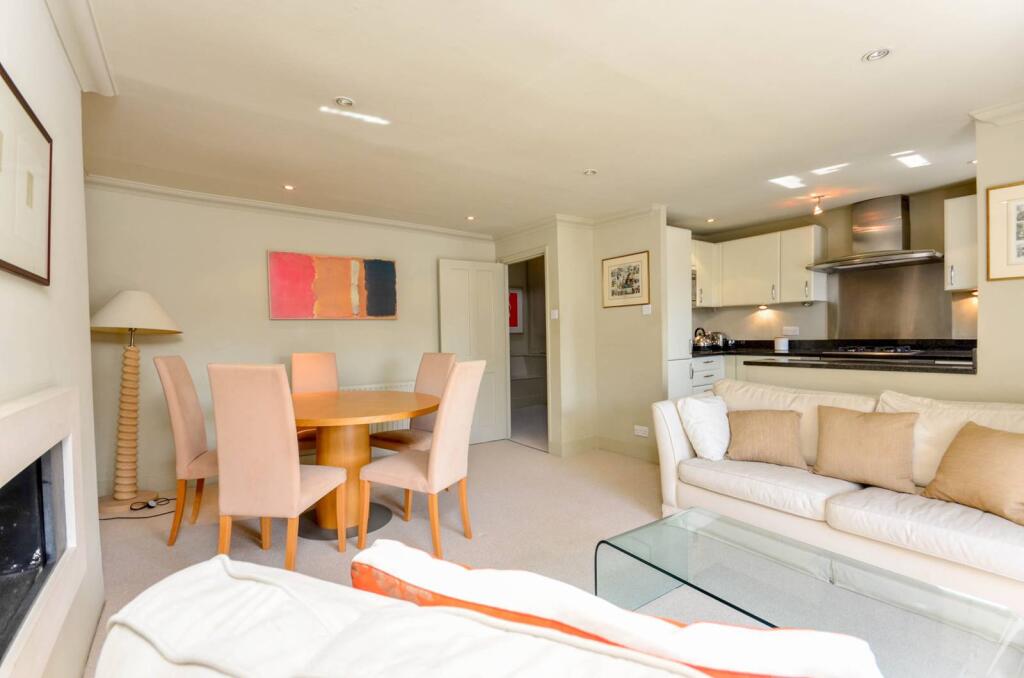 1 bed 1st Floor Flat for rent in London. From Foxtons - Earls Court