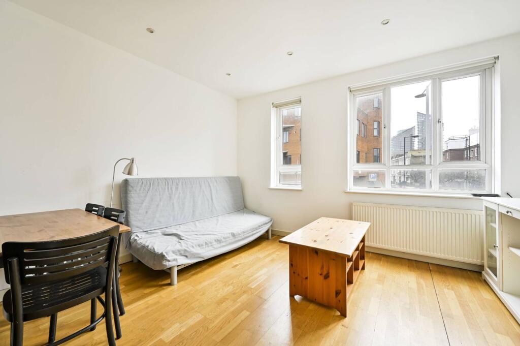 1 bed 1st Floor Flat for rent in London. From Foxtons - Earls Court