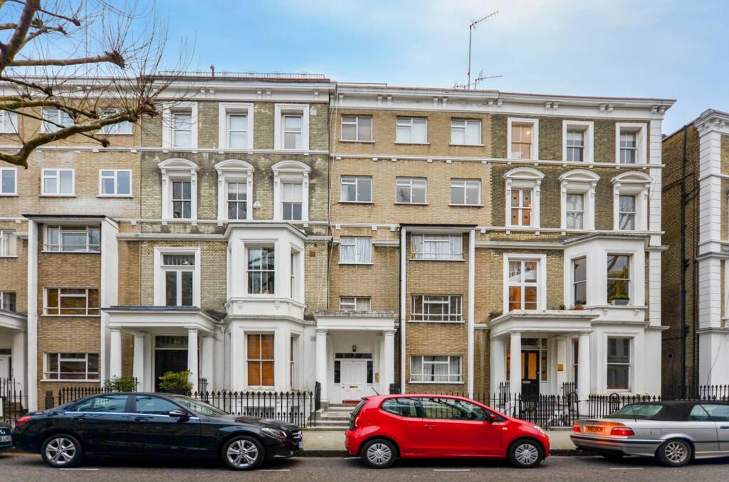 2 bed 1st Floor Flat for rent in Kensington. From Foxtons - Earls Court