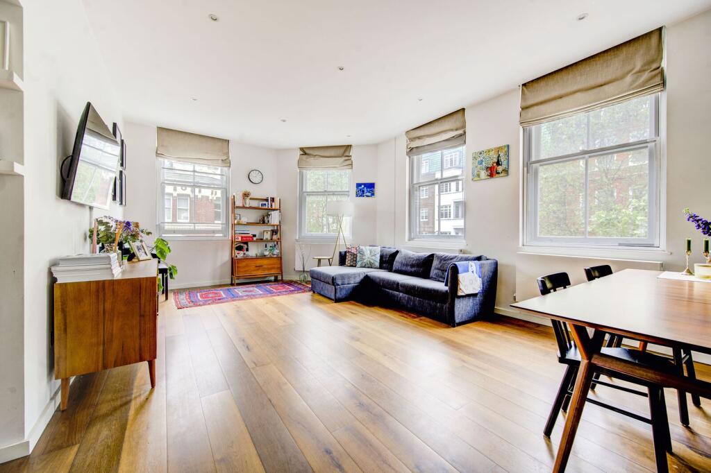 2 bed 1st Floor Flat for rent in Kensington. From Foxtons - Earls Court