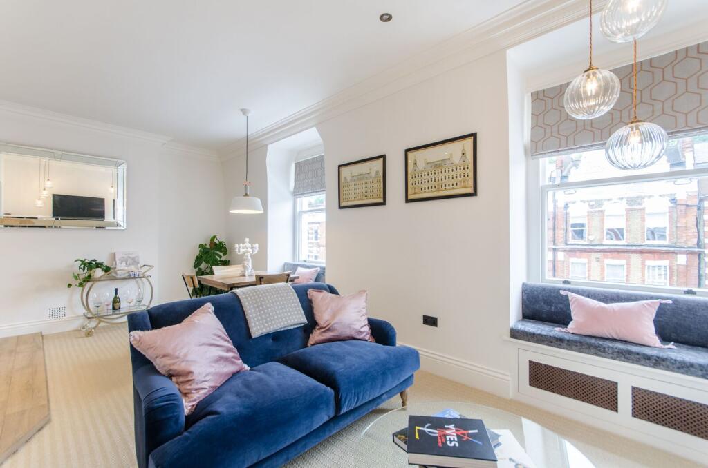1 bed 1st Floor Flat for rent in Kensington. From Foxtons - Earls Court