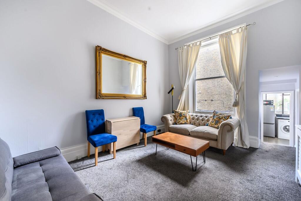 2 bed 1st Floor Flat for rent in London. From Foxtons - Earls Court