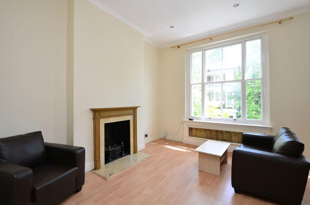 2 bed 1st Floor Flat for rent in Kensington. From Foxtons - Earls Court