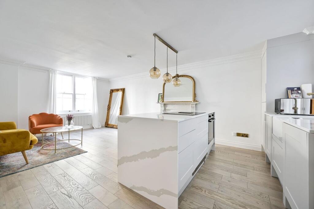 2 bed 1st Floor Flat for rent in Kensington. From Foxtons - Earls Court