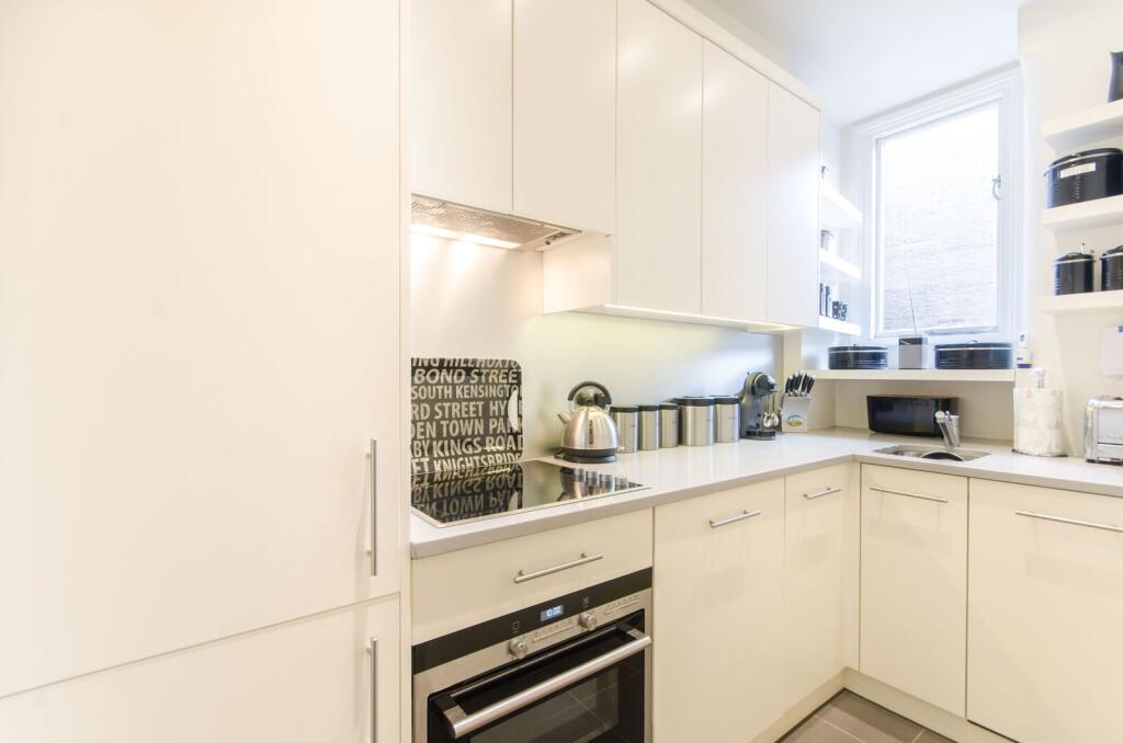1 bed 1st Floor Flat for rent in London. From Foxtons - Earls Court