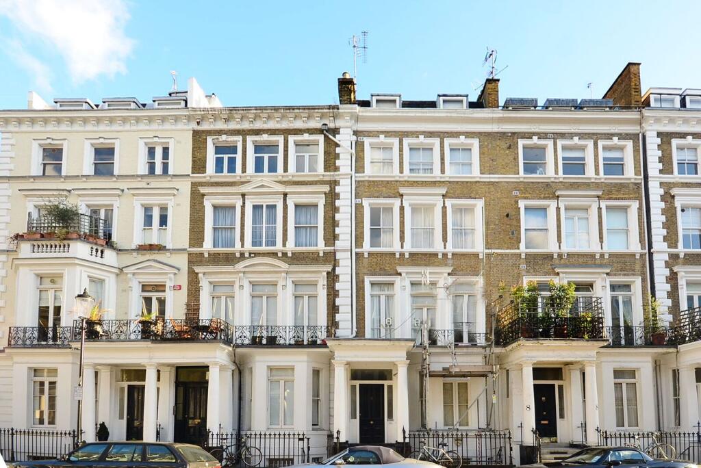 4 bed Studio for rent in London. From Foxtons - Earls Court