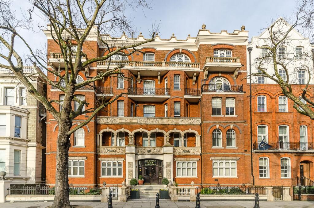 2 bed 1st Floor Flat for rent in London. From Foxtons - Earls Court