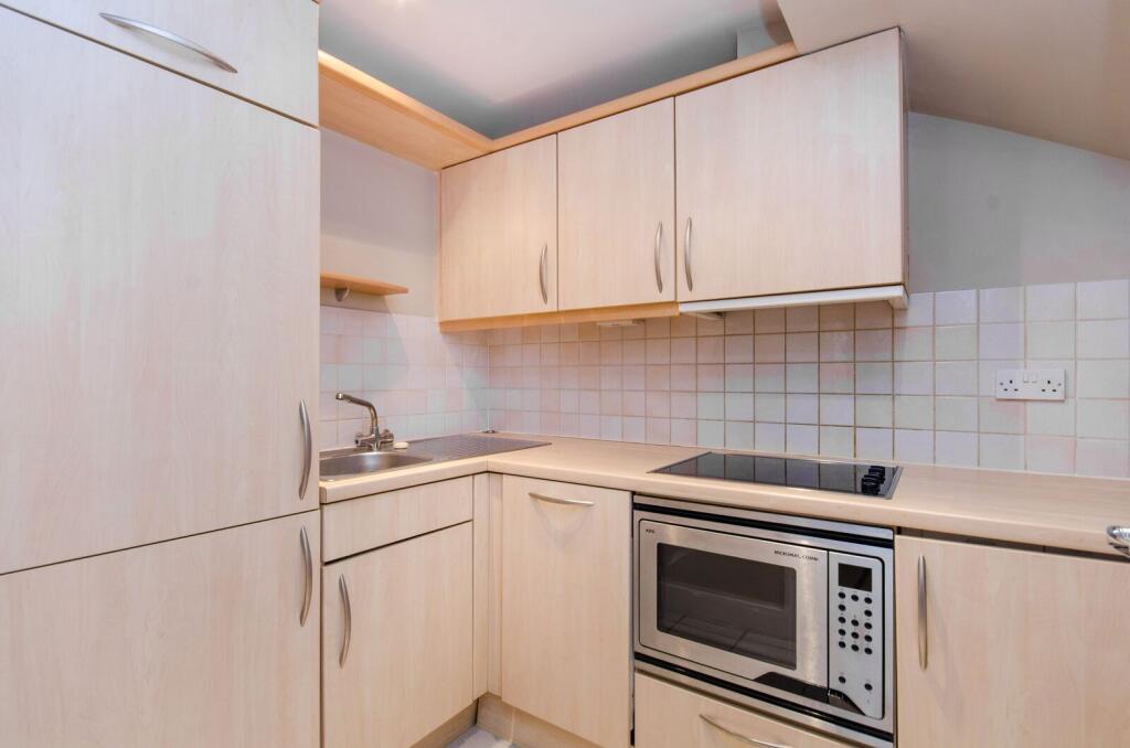 1 bed 1st Floor Flat for rent in London. From Foxtons - Earls Court 1 bed 1st Floor Flat for rent in London. From Foxtons - Earls Court