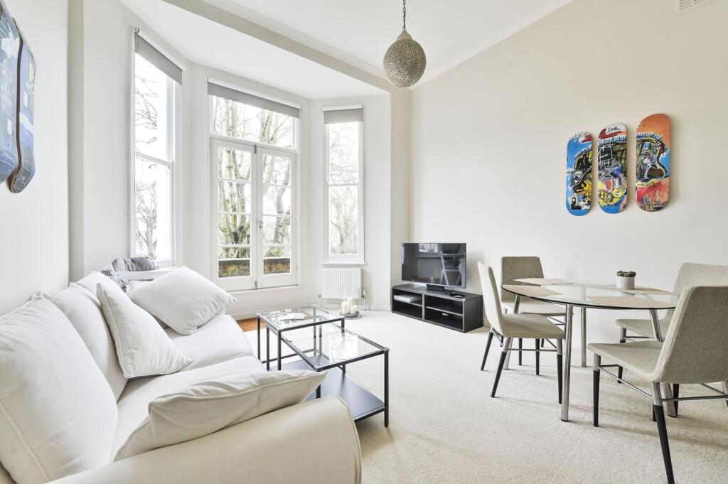1 bed 1st Floor Flat for rent in Kensington. From Foxtons - Earls Court
