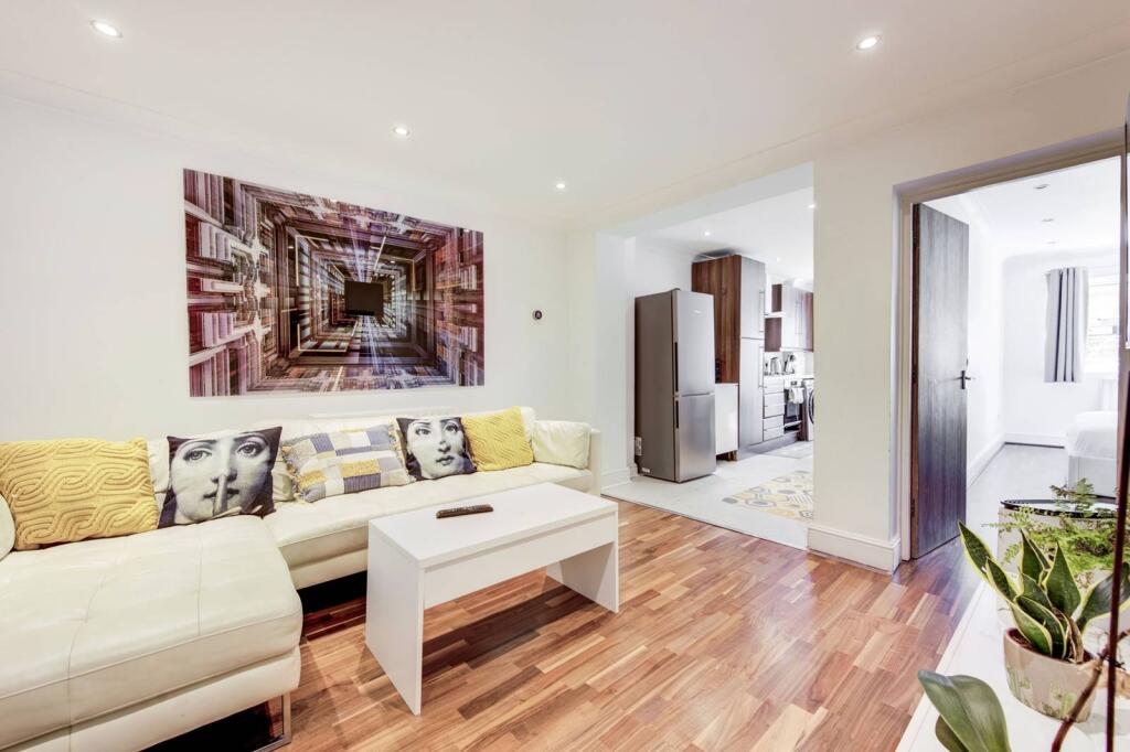 2 bed 1st Floor Flat for rent in London. From Foxtons - Fulham Broadway