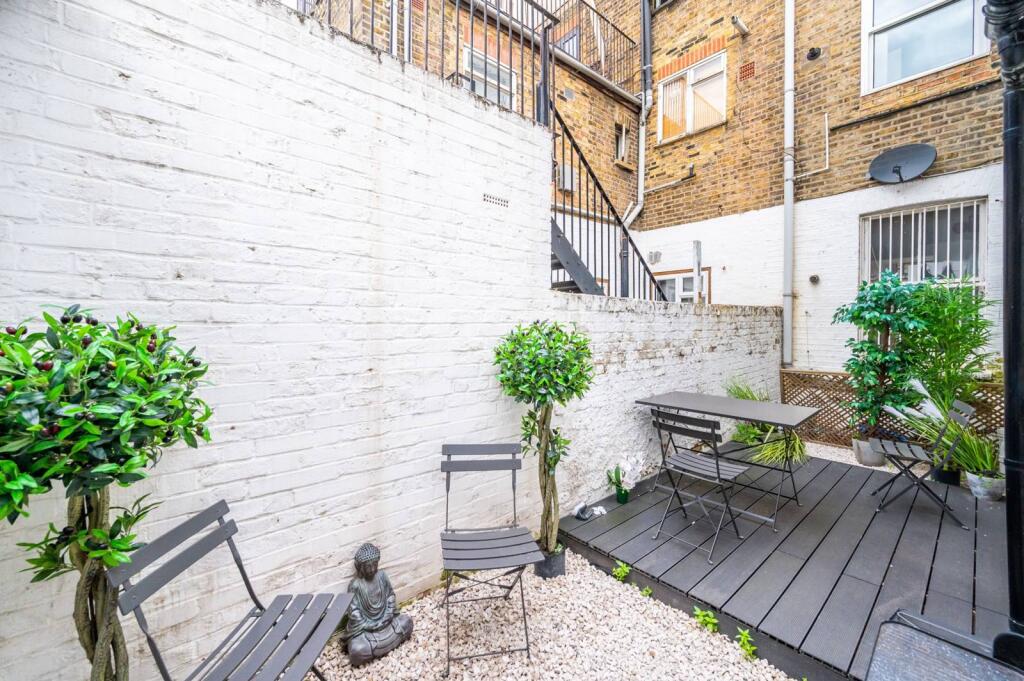 1 bed 1st Floor Flat for rent in London. From Foxtons - Fulham Broadway