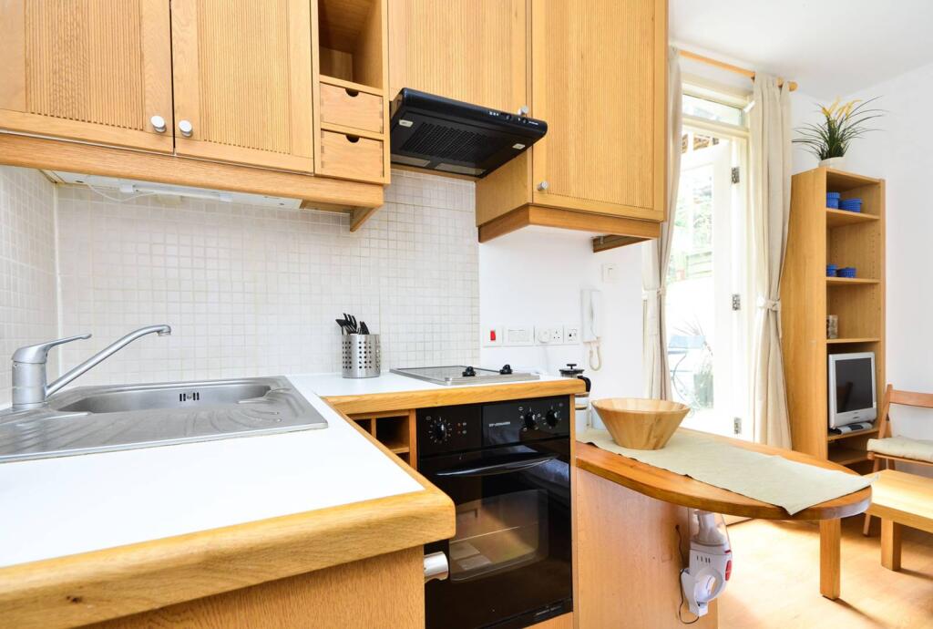 0 bed Studio for rent in London. From Foxtons - Fulham Broadway
