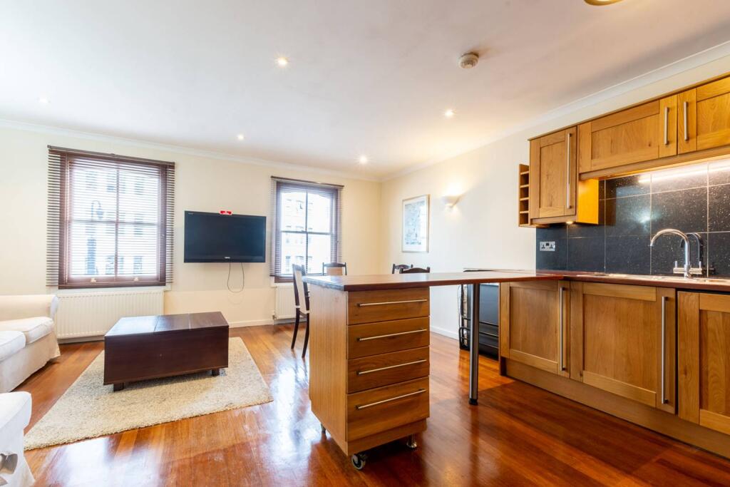 1 bed 1st Floor Flat for rent in London. From Foxtons - Fulham Broadway