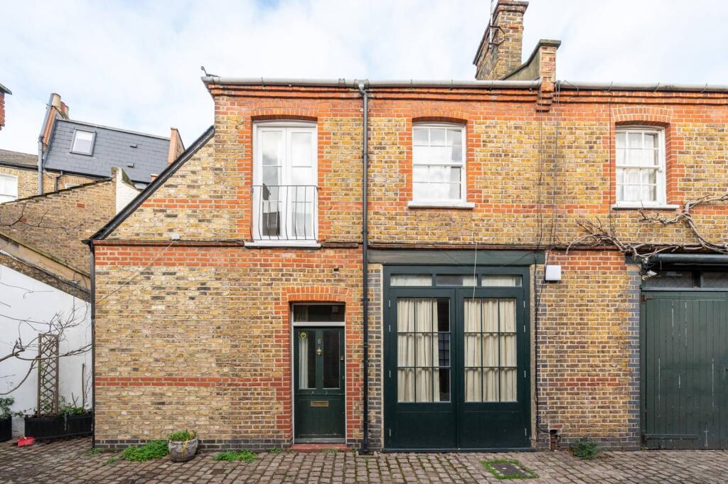 1 bed Mews for rent in London. From Foxtons - Fulham Broadway