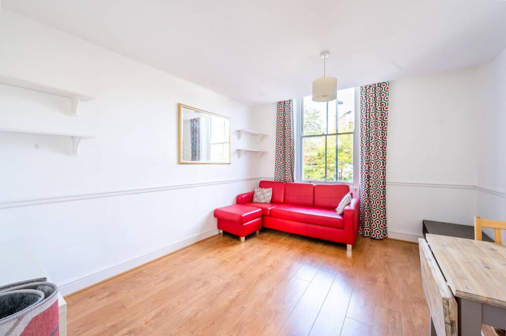 2 bed 1st Floor Flat for rent in London. From Foxtons - Fulham Broadway