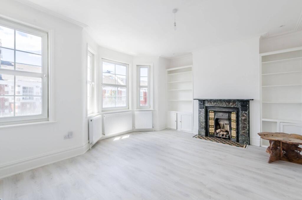 3 bed Annexe for rent in London. From Foxtons - Fulham Broadway