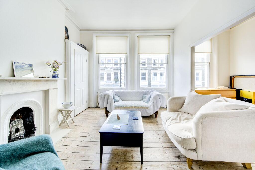 1 bed 1st Floor Flat for rent in Kensington. From Foxtons - Fulham Broadway