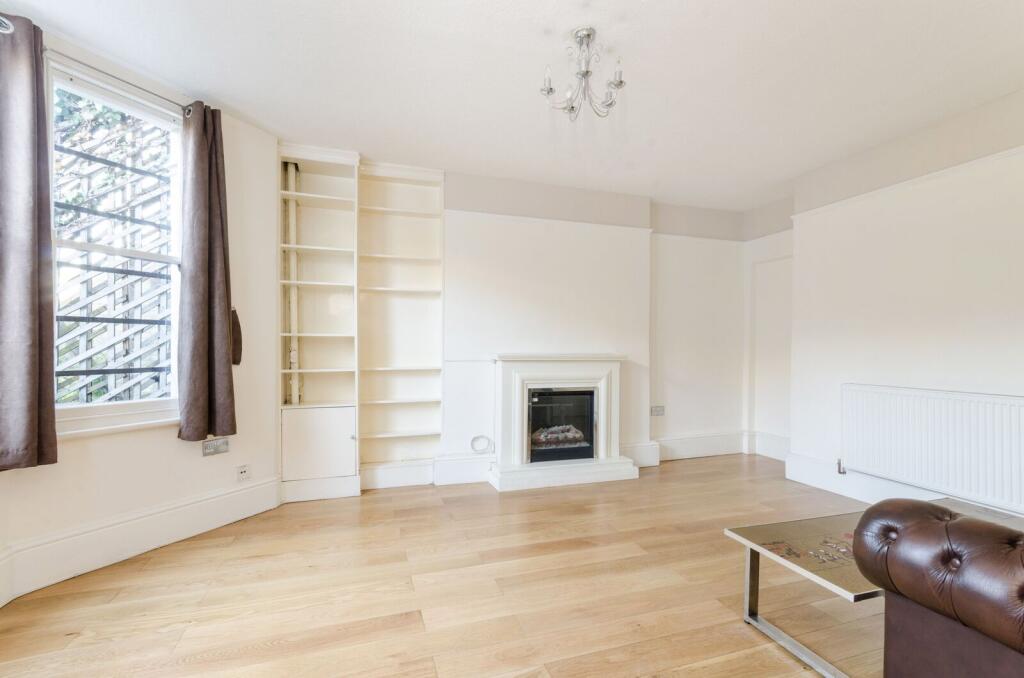 1 bed 1st Floor Flat for rent in London. From Foxtons - Fulham Broadway
