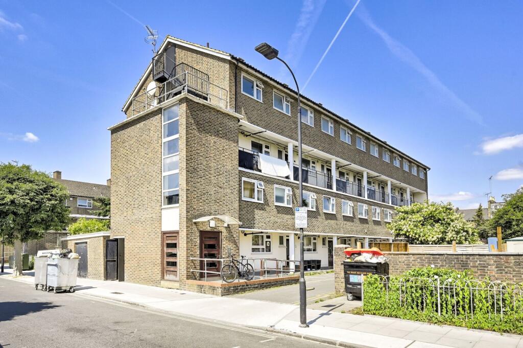 3 bed Annexe for rent in Fulham. From Foxtons - Fulham Broadway