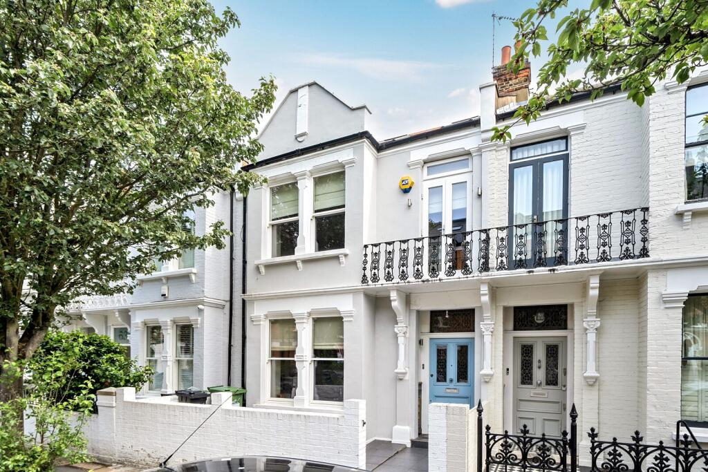 3 bed Mid Terraced House for rent in Fulham. From Foxtons - Fulham Broadway 3 bed Mid Terraced House for rent in Fulham. From Foxtons - Fulham Broadway