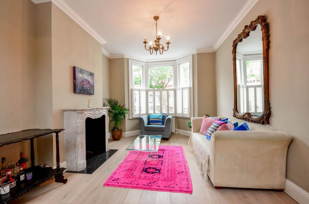 5 bed Mid Terraced House for rent in Fulham. From Foxtons - Fulham Broadway 5 bed Mid Terraced House for rent in Fulham. From Foxtons - Fulham Broadway