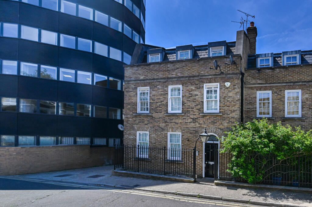 1 bed 1st Floor Flat for rent in Fulham. From Foxtons - Fulham Broadway