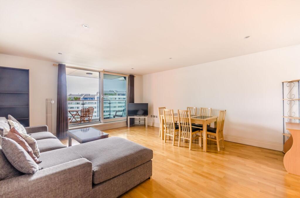 2 bed 1st Floor Flat for rent in Fulham. From Foxtons - Fulham Broadway