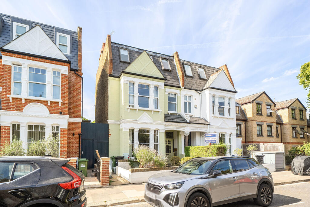 5 bed Semi Detached for rent in Fulham. From Foxtons - Fulham Broadway 5 bed Semi Detached for rent in Fulham. From Foxtons - Fulham Broadway