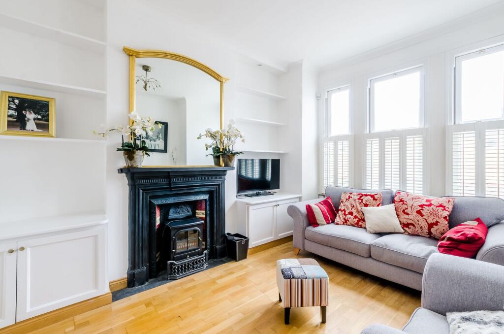 2 bed 1st Floor Flat for rent in Fulham. From Foxtons - Fulham Broadway