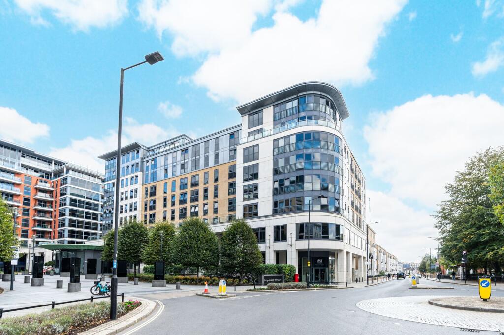 2 bed 1st Floor Flat for rent in London. From Foxtons - Fulham Broadway