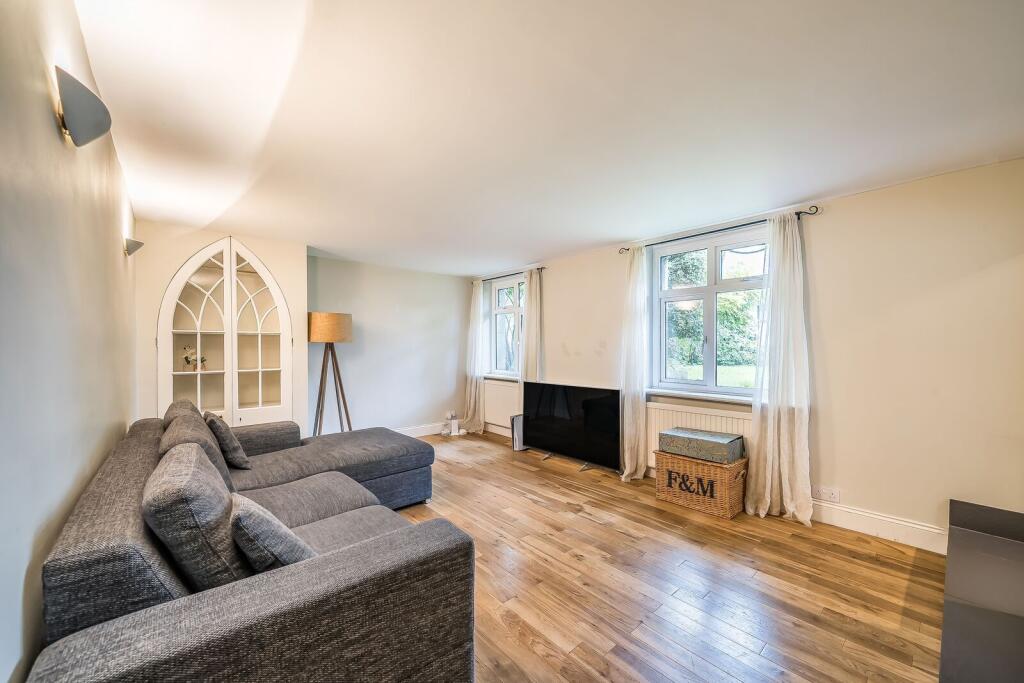 1 bed 1st Floor Flat for rent in Fulham. From Foxtons - Fulham Broadway