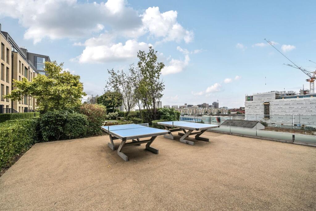 1 bed 1st Floor Flat for rent in Fulham. From Foxtons - Fulham Broadway