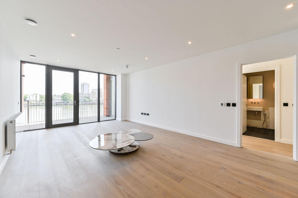 2 bed 1st Floor Flat for rent in Fulham. From Foxtons - Fulham Broadway