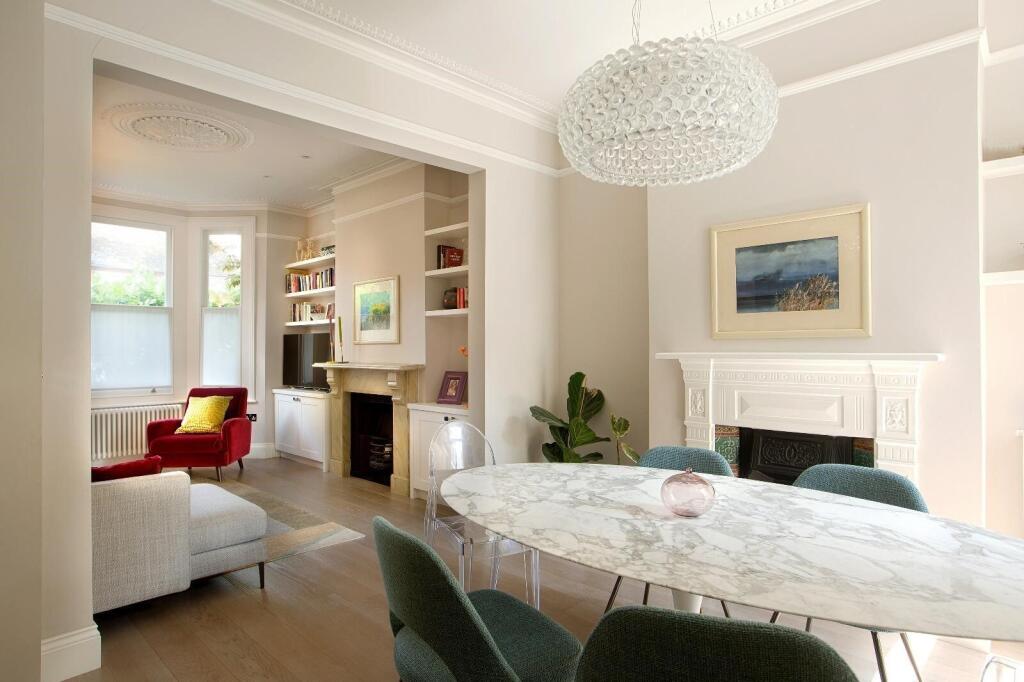 5 bed Detached for rent in London. From Foxtons - Fulham Broadway