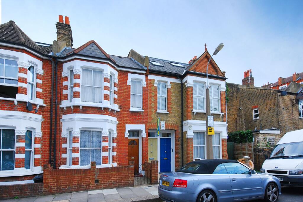 3 bed Annexe for rent in Fulham. From Foxtons - Fulham Broadway