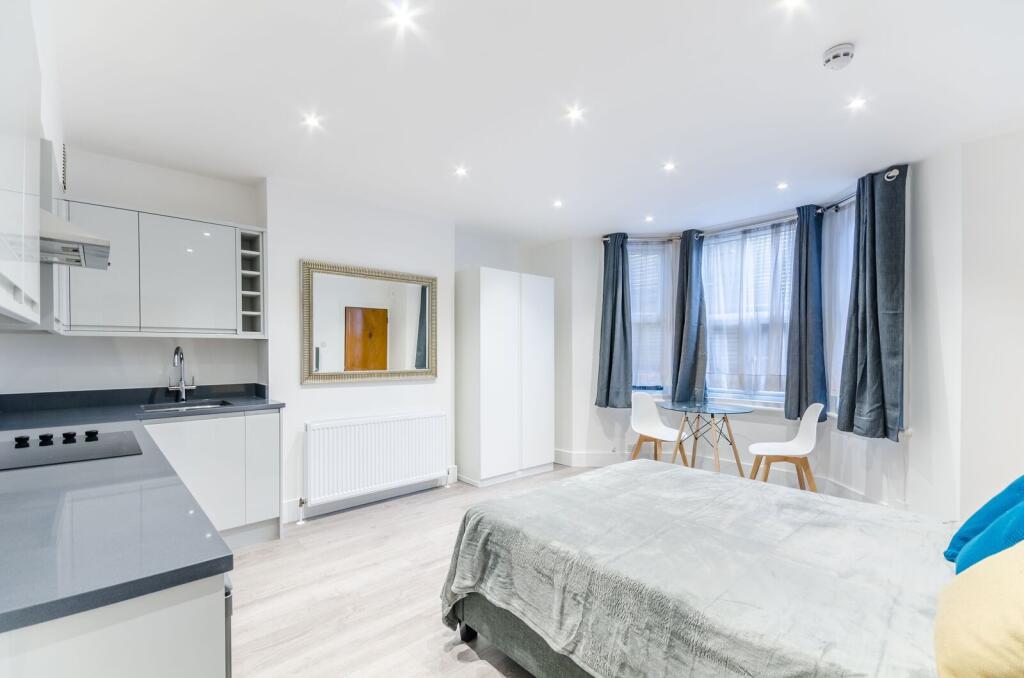 0 bed Studio for rent in London. From Foxtons - Fulham Broadway