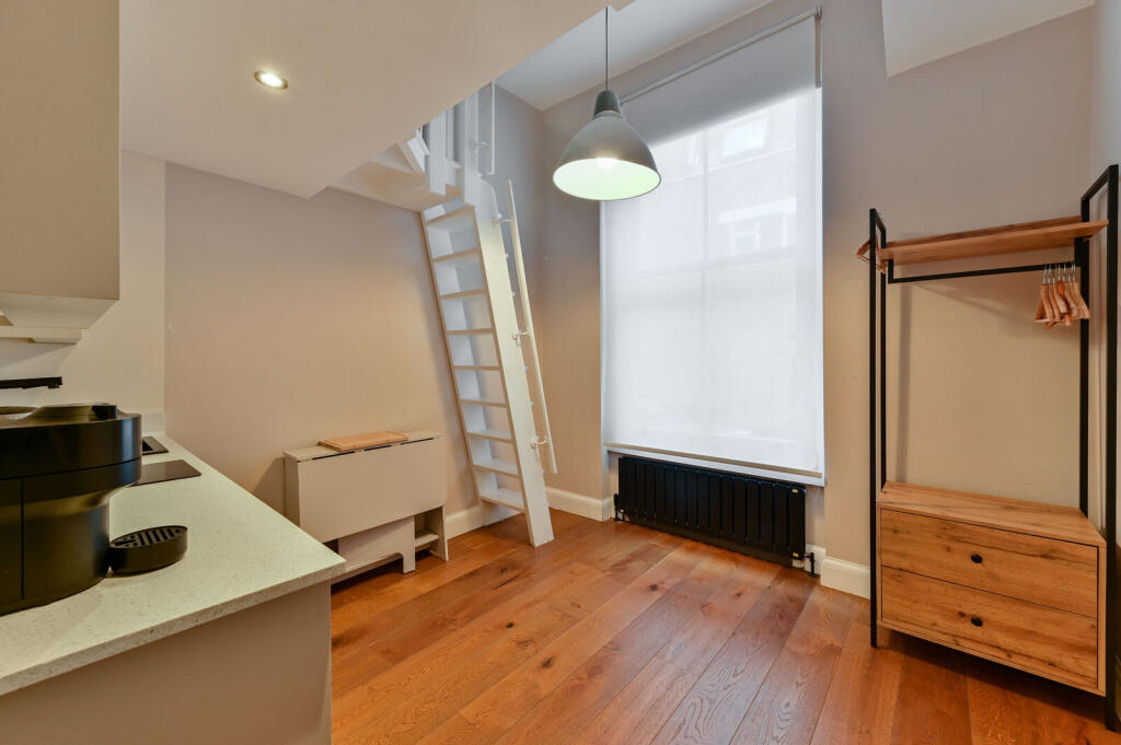 0 bed Studio for rent in Kensington. From Foxtons - Fulham Broadway