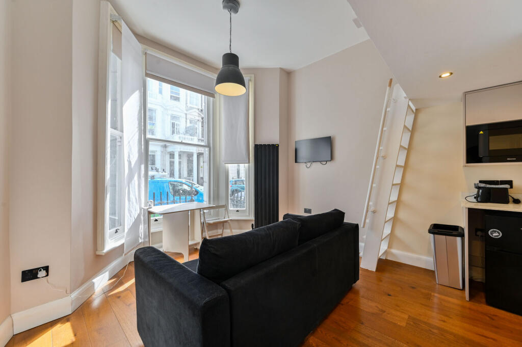 0 bed Studio for rent in Kensington. From Foxtons - Fulham Broadway