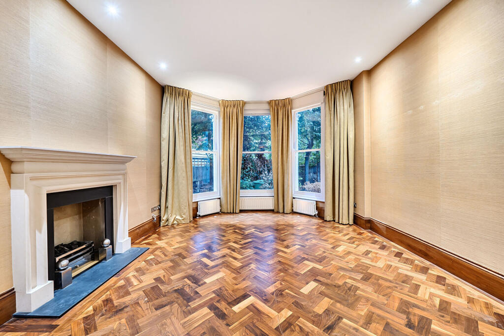 4 bed Semi Detached for rent in London. From Foxtons - Fulham Broadway