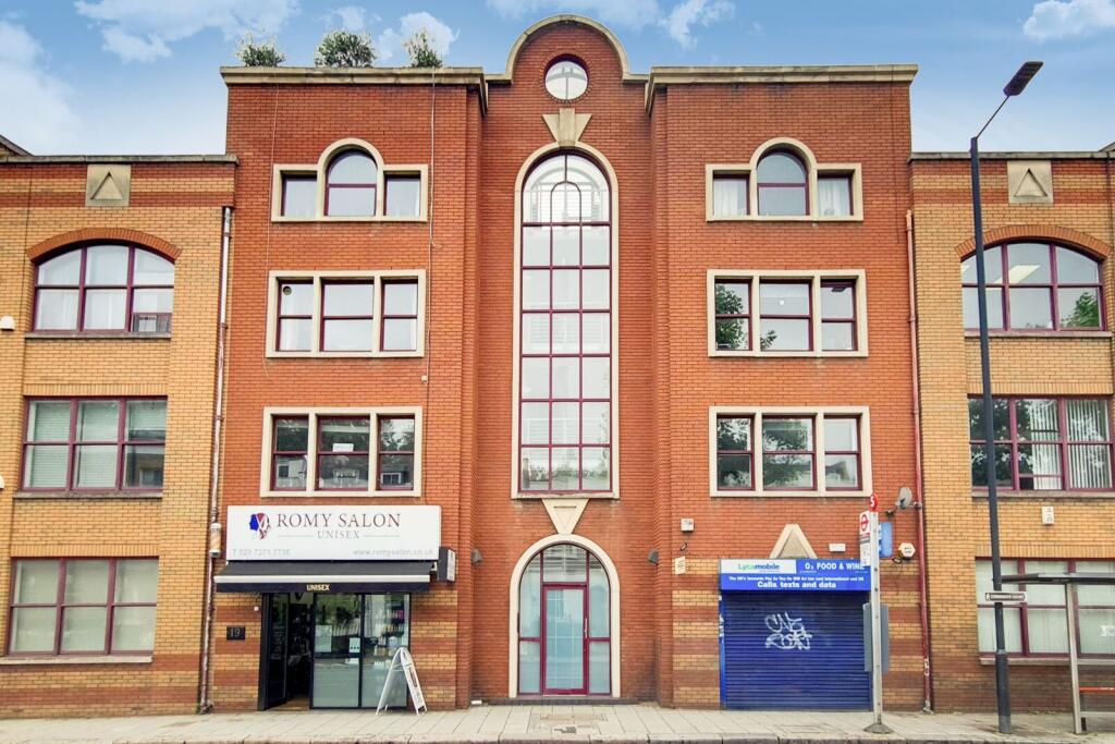 2 bed 1st Floor Flat for rent in London. From Foxtons - Fulham Broadway