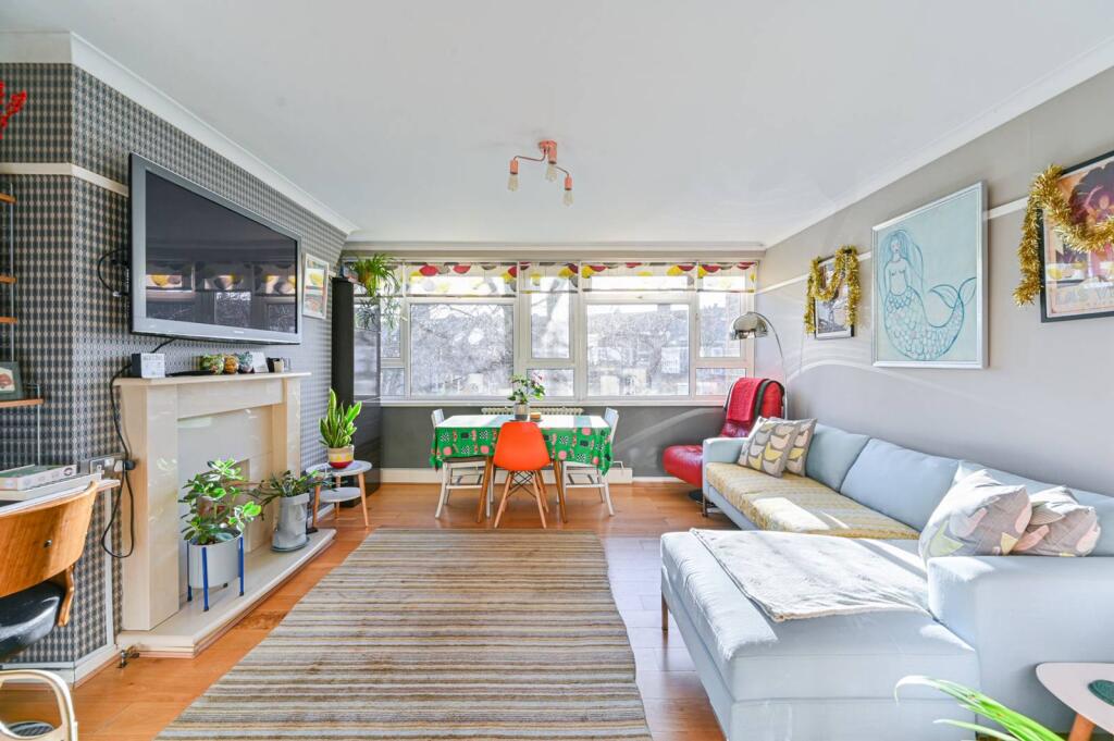 2 bed 1st Floor Flat for rent in London. From Foxtons - Greenwich