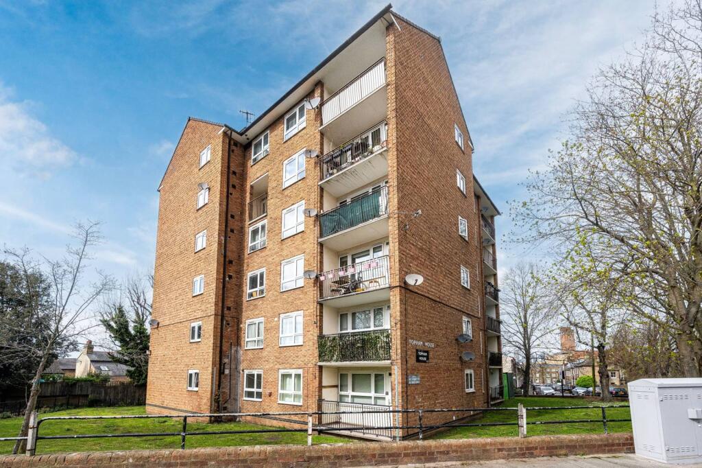 1 bed 1st Floor Flat for rent in London. From Foxtons - Greenwich